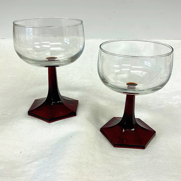 Mid Century Modern pair of “Luminarc France” red stem wine glasses - Picture 1 of 7
